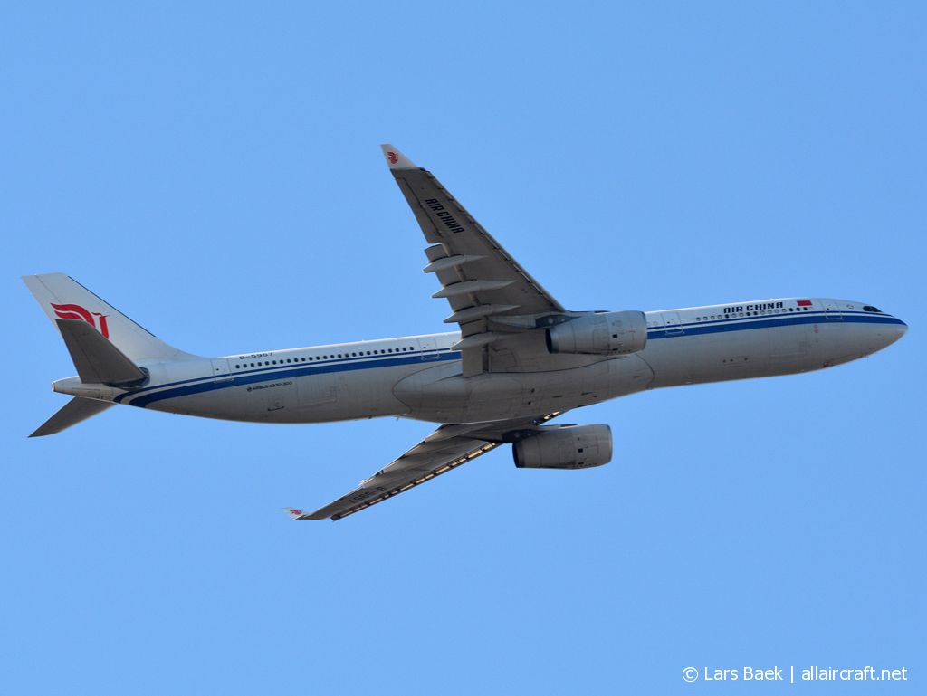 B-5957 · Airbus A330-343 · (CPH / EKCH)