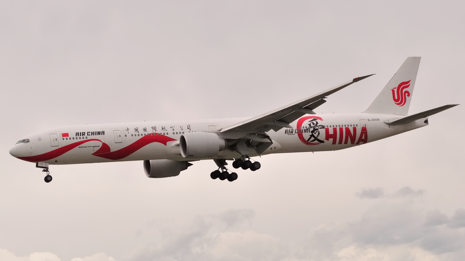 B-2006 · Boeing 777-39L/ER · (YUL / CYUL)