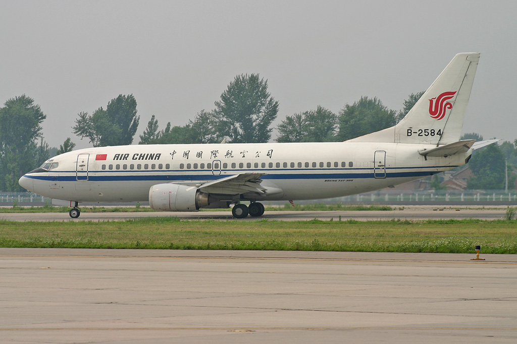 B-2584 · Boeing 737-3J6 · (PEK / ZBAA)
