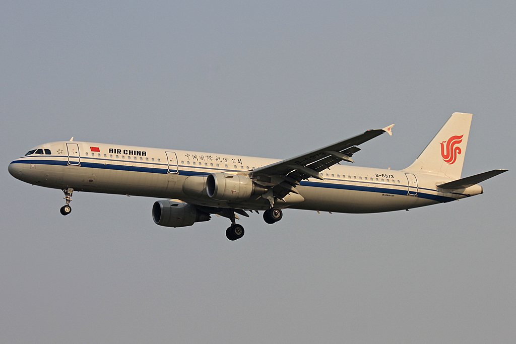 B-6973 · Airbus A321-213 · (PEK / ZBAA)