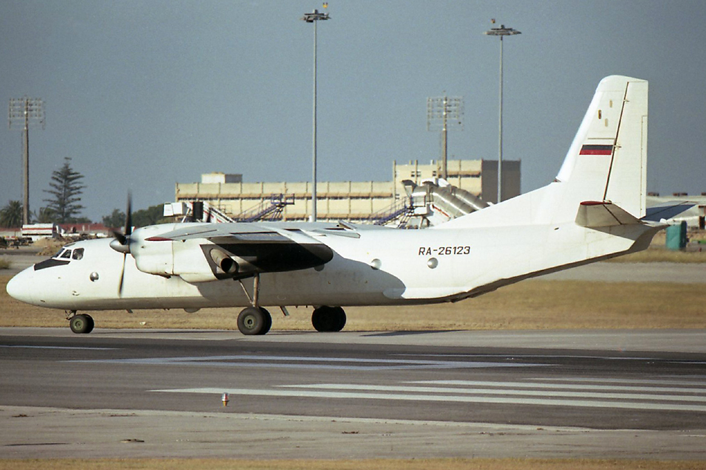 RA-26123 · Antonov An-26B · (LIS / LPPT)