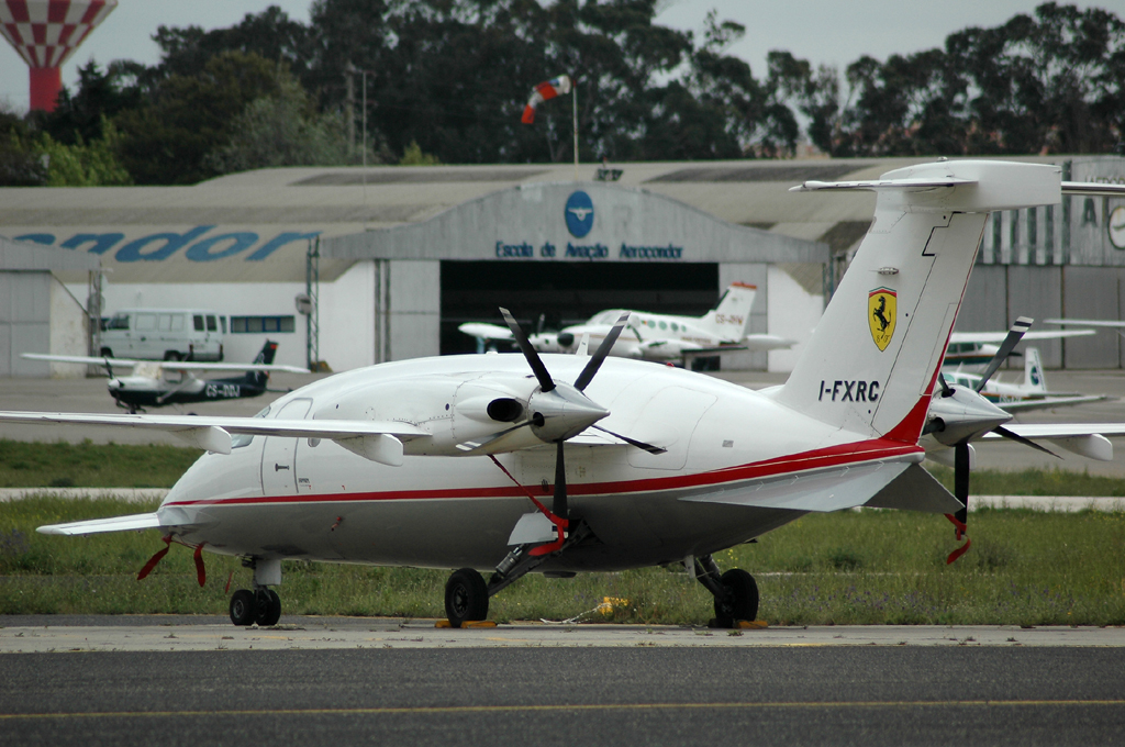 I-FXRC (1045) 2001 Piaggio P-180 Avanti