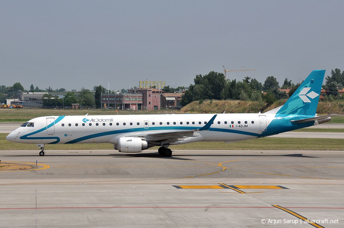 I-ADJM · Embraer 190-200LR · (BLQ / LIPE)