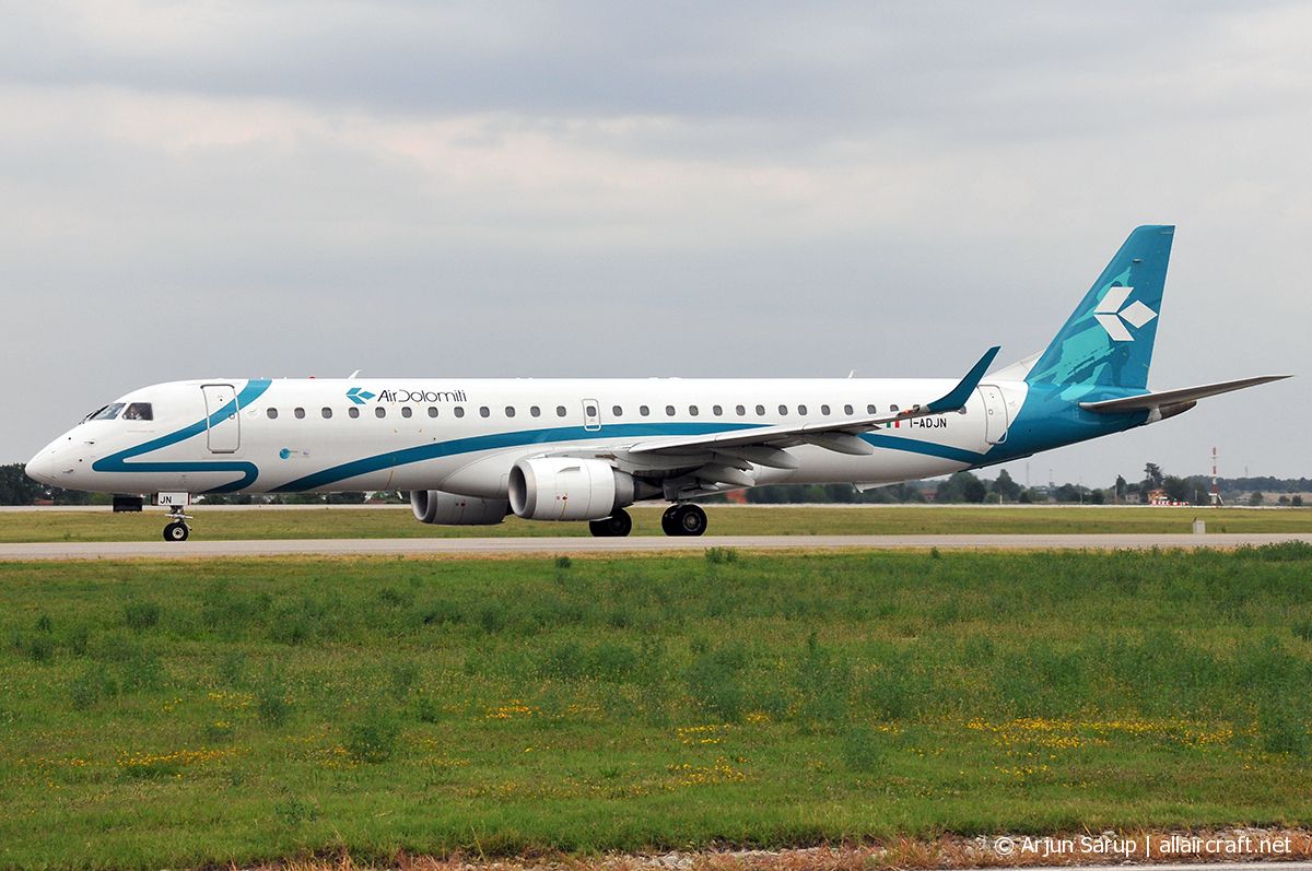 I-ADJN · Embraer 190-200LR · (BLQ / LIPE)