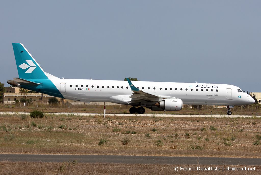 I-ADJO (19000280) 2009 Embraer 190-200LR