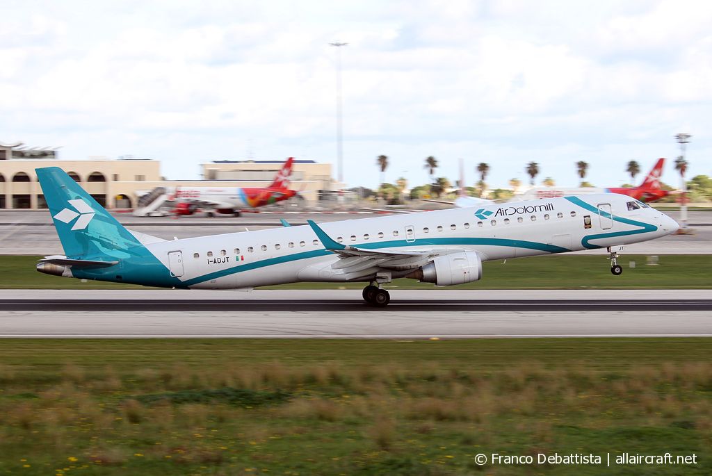 I-ADJT (19000606) Embraer 190-200LR