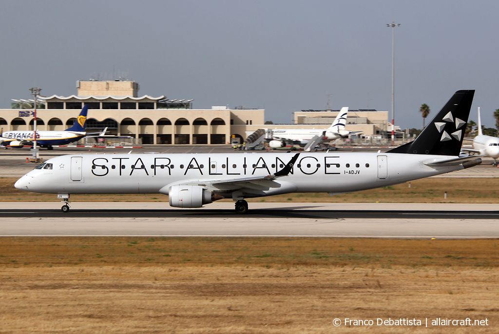 I-ADJV · Embraer 190-200LR · (MLA / LMML)