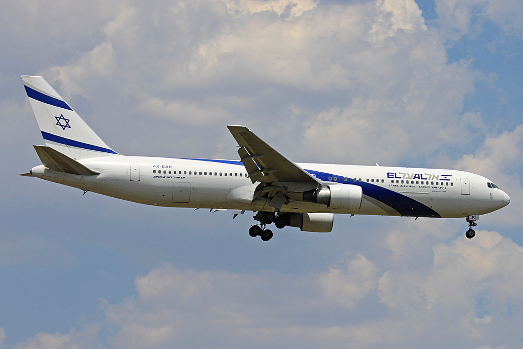 4X-EAR (26262) 1995 Boeing 767-352(ER)