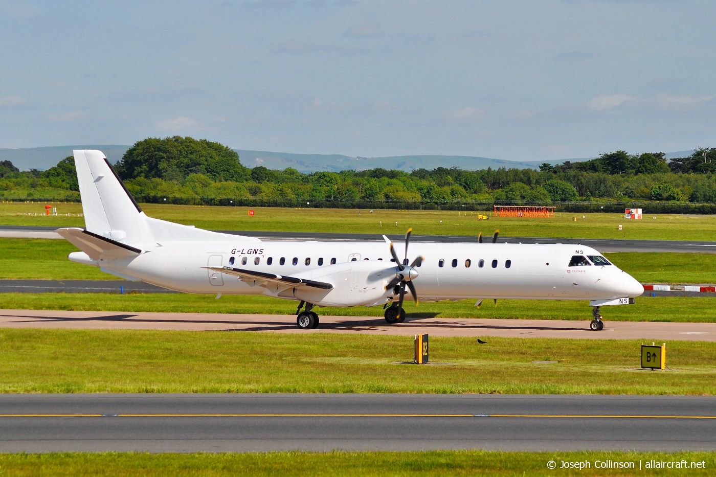 G-LGNS (2000-041) 1996 Saab 2000