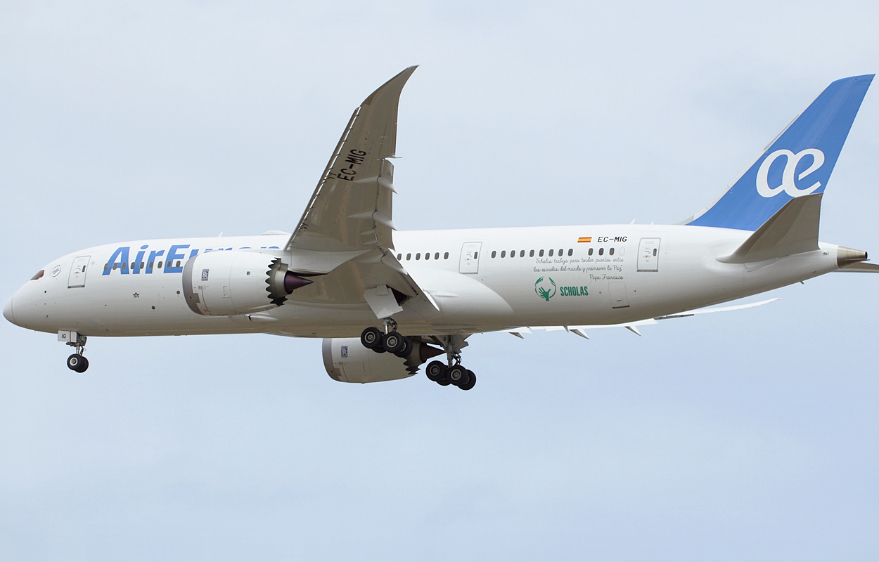 EC-MIG · Boeing 787-8 Dreamliner · (LPA / GCLP)