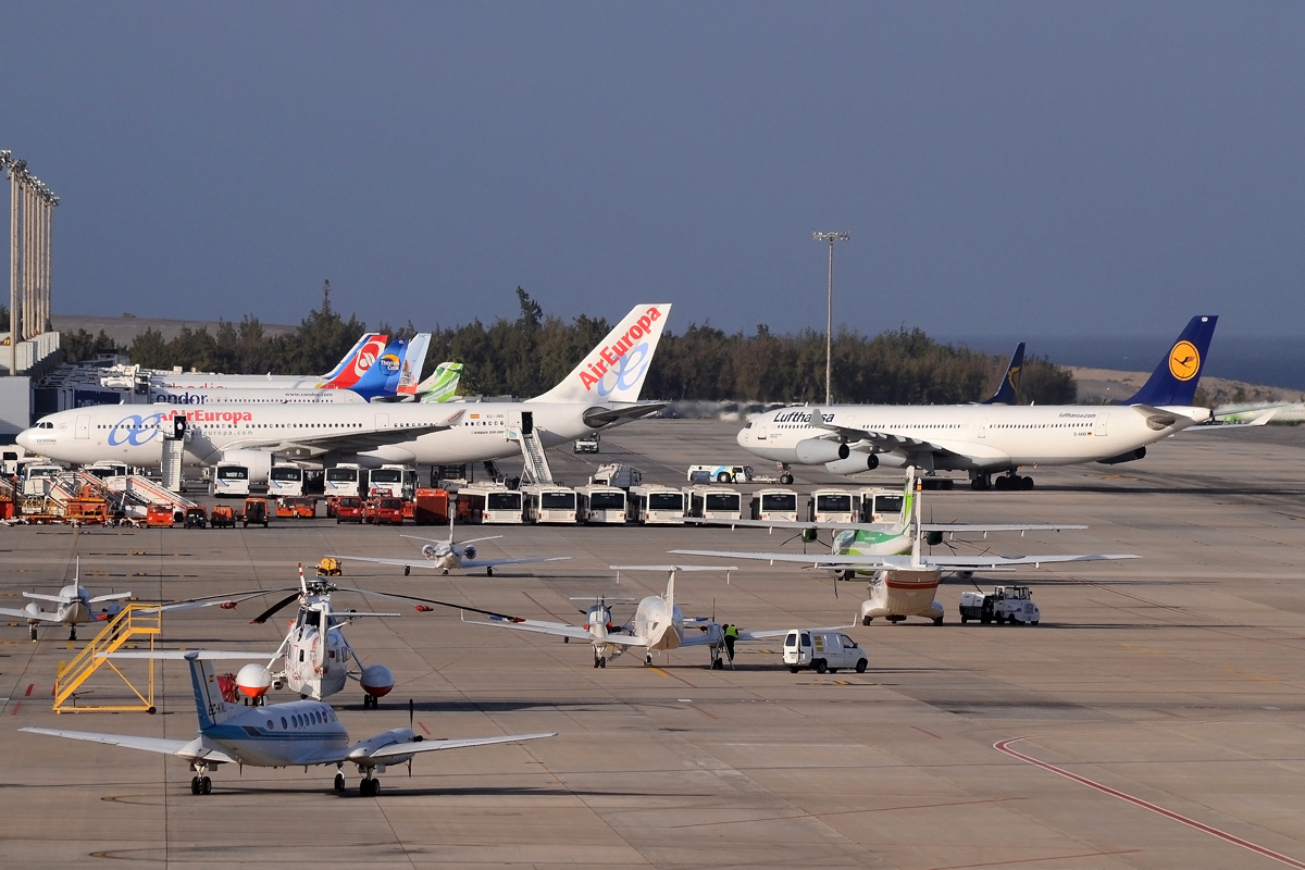 EC-JQQ · Airbus A330-203 · (LPA / GCLP)