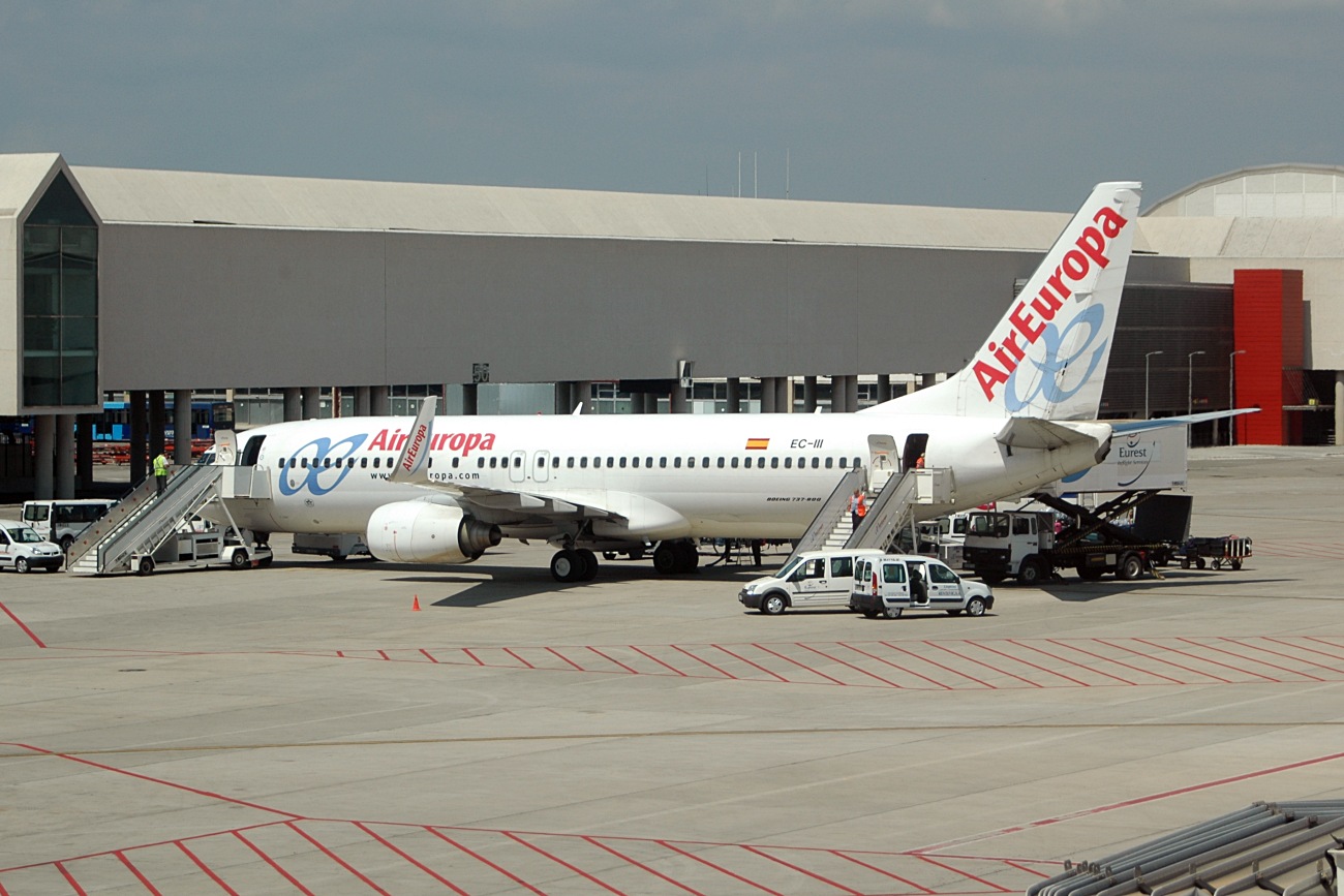 EC-III (30284) 2002 Boeing 737-86Q(WL)