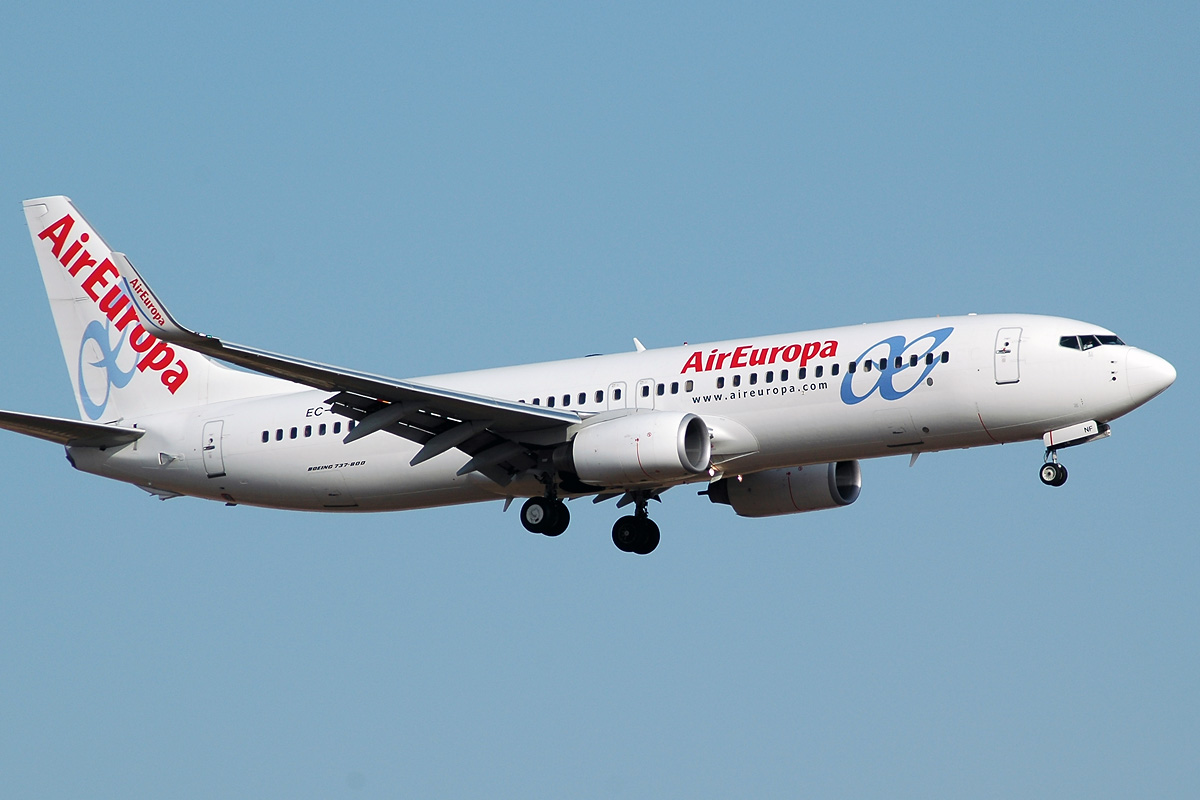 EC-JNF (33977) 2006 Boeing 737-85P(WL)
