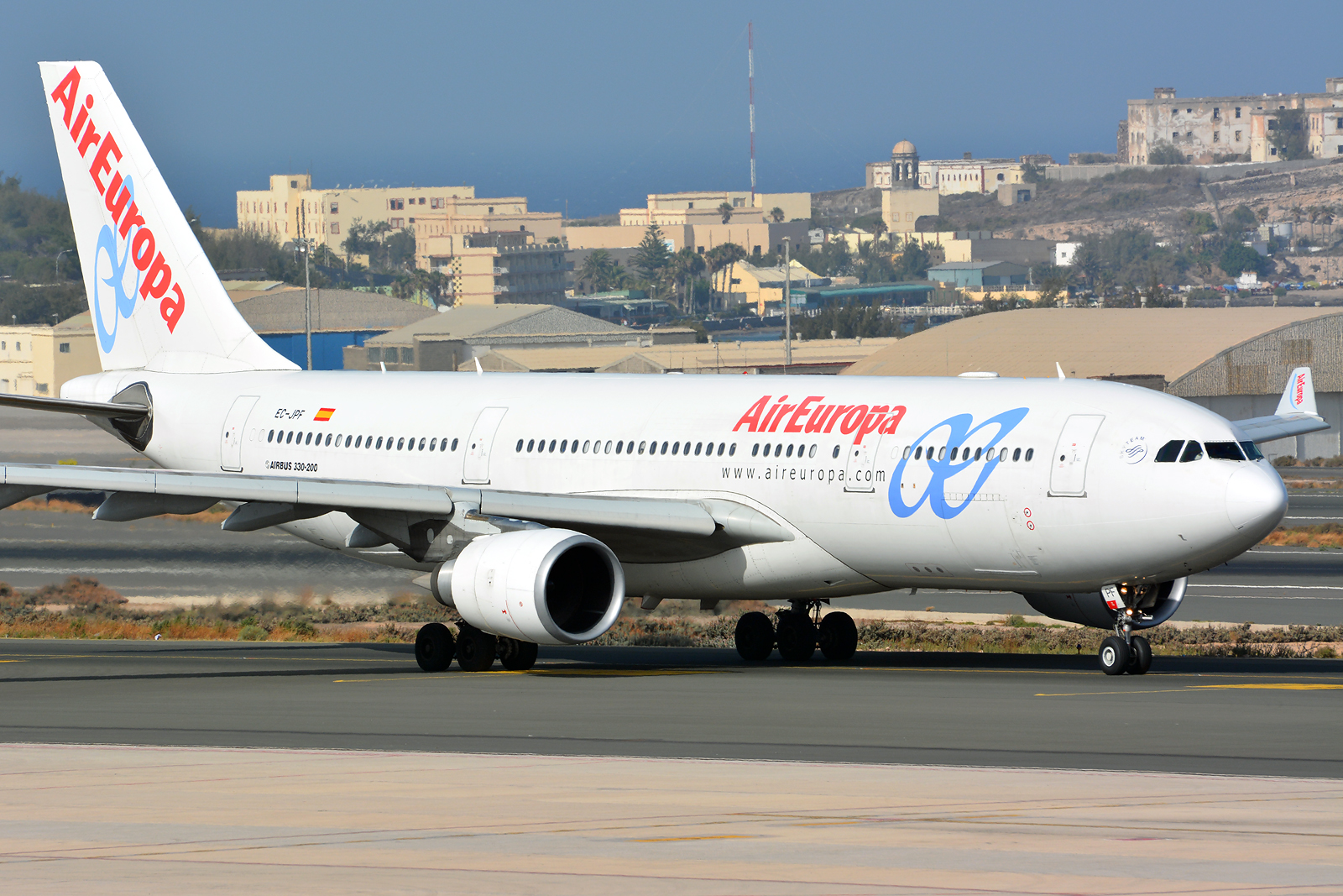 EC-JPF · Airbus A330-202 · (LPA / GCLP)