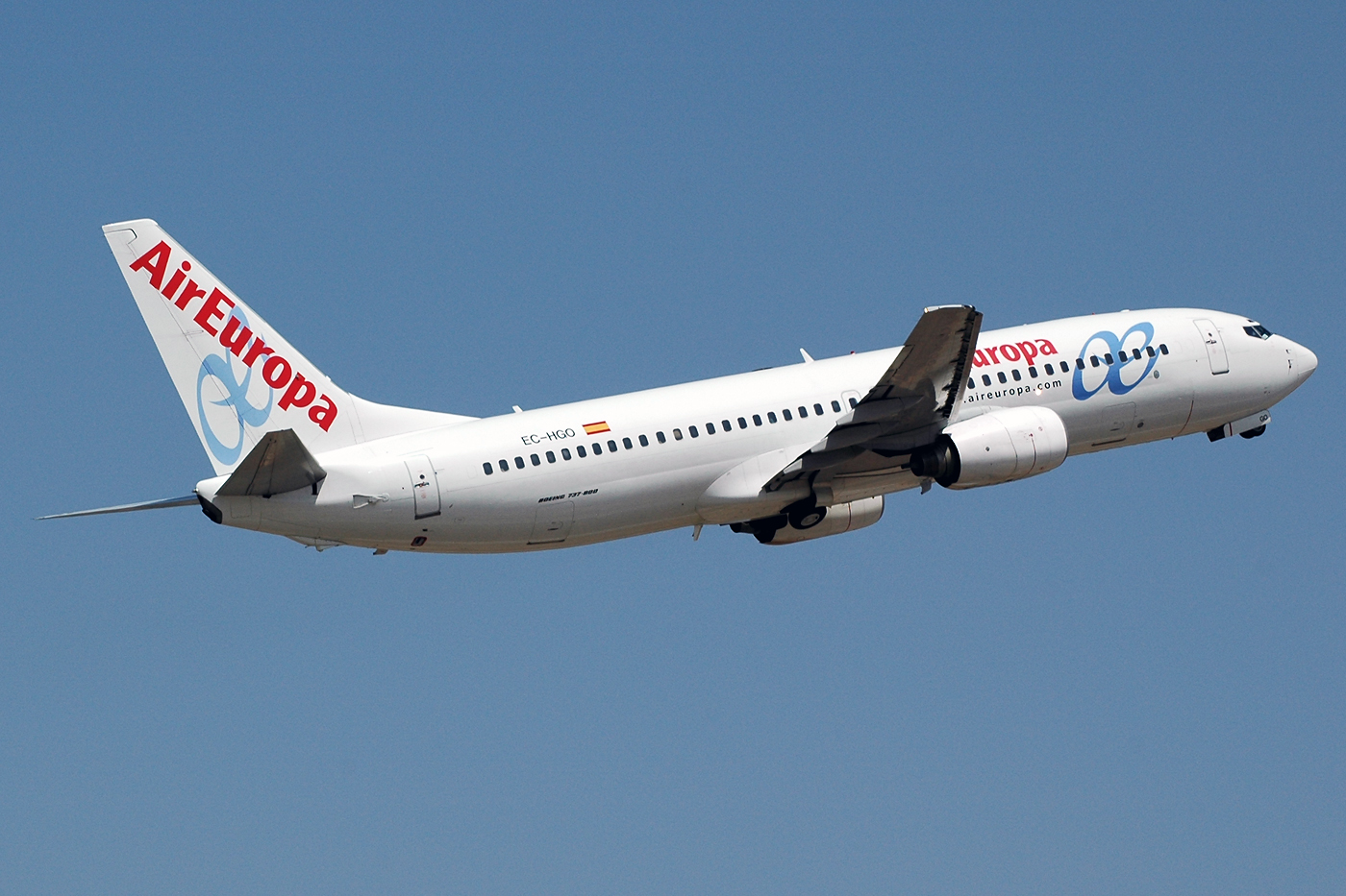 EC-HGO (cn 28384) Boeing 737-85P