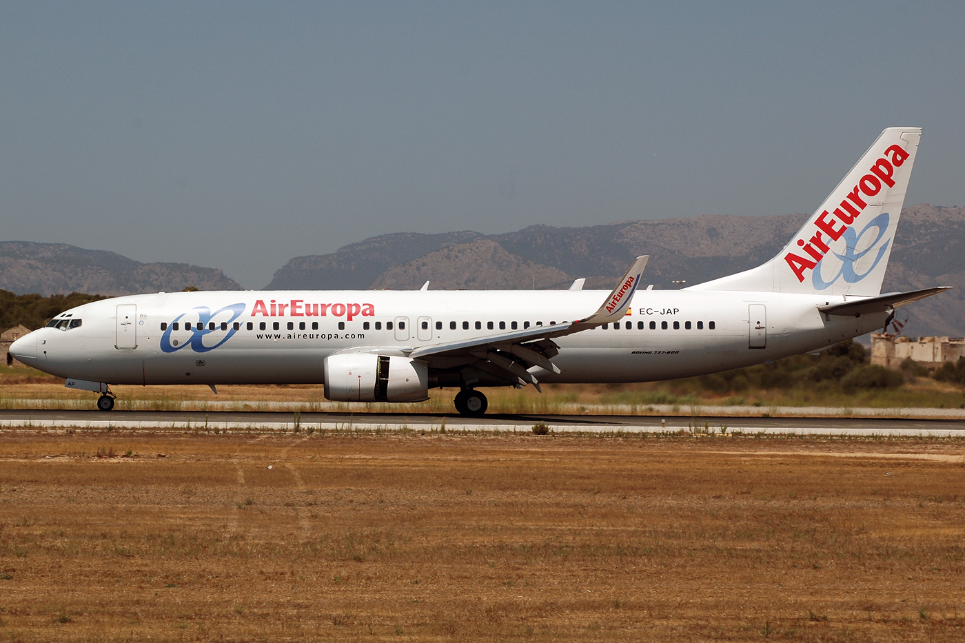 EC-JAP (33971) 2004 Boeing 737-85P(WL)