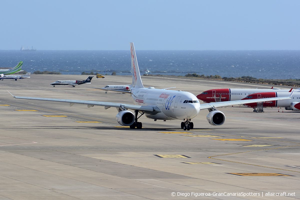 EC-LVL (461) 2002 Airbus A330-243