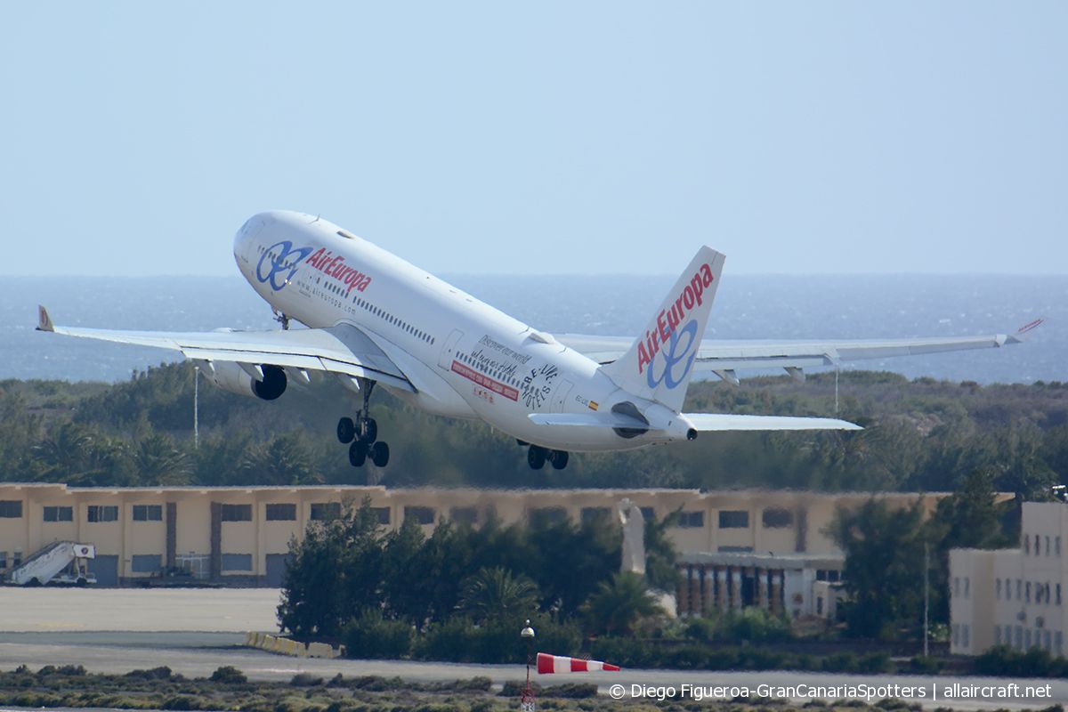 EC-LVL · Airbus A330-243 · (LPA / GCLP)