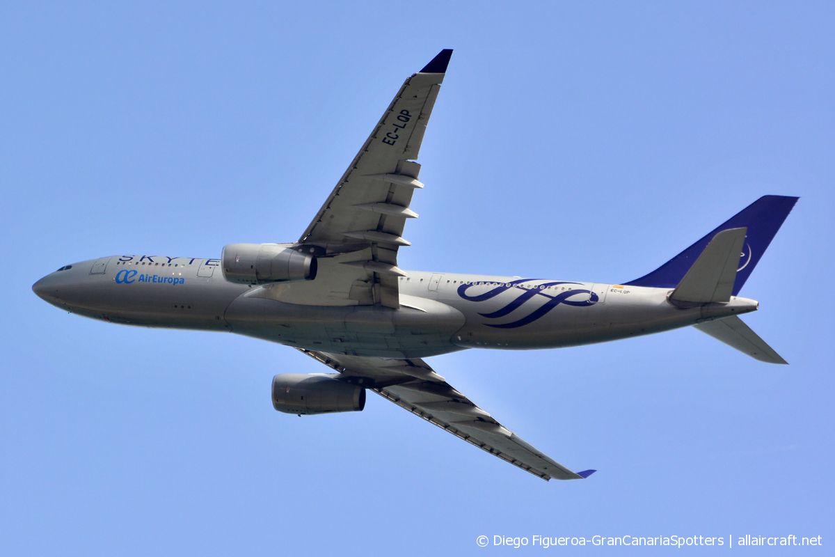 EC-LQP · Airbus A330-243 · (BCN / LEBL)