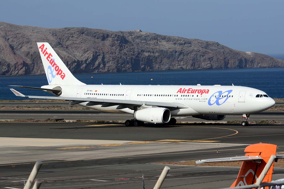 EC-MAJ · Airbus A330-243 · (LPA / GCLP)