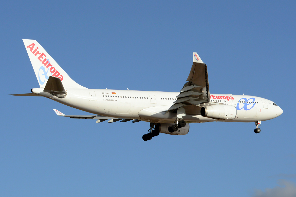 EC-LVL · Airbus A330-243 · (LPA / GCLP)
