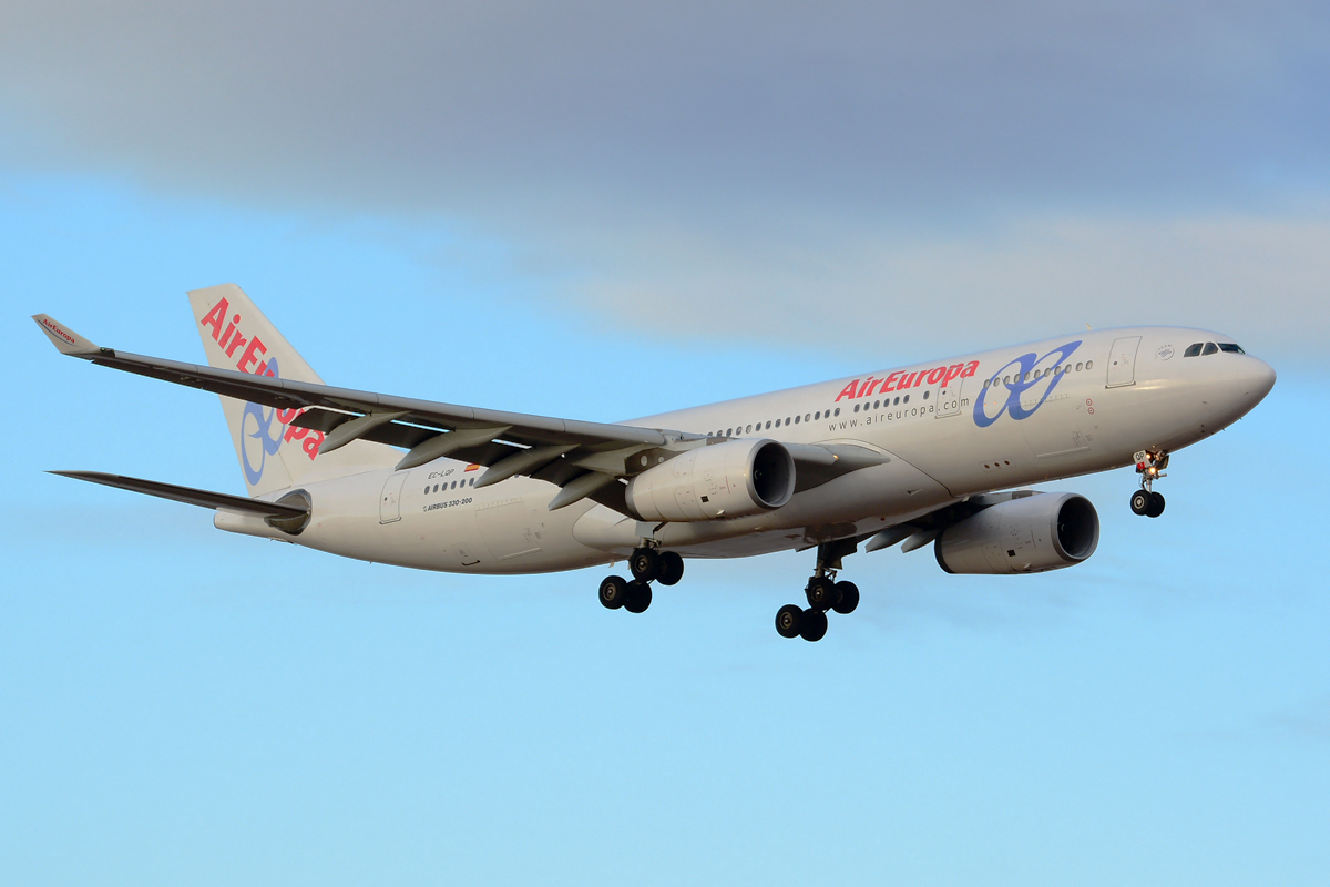 EC-MAJ · Airbus A330-243 · (LPA / GCLP)