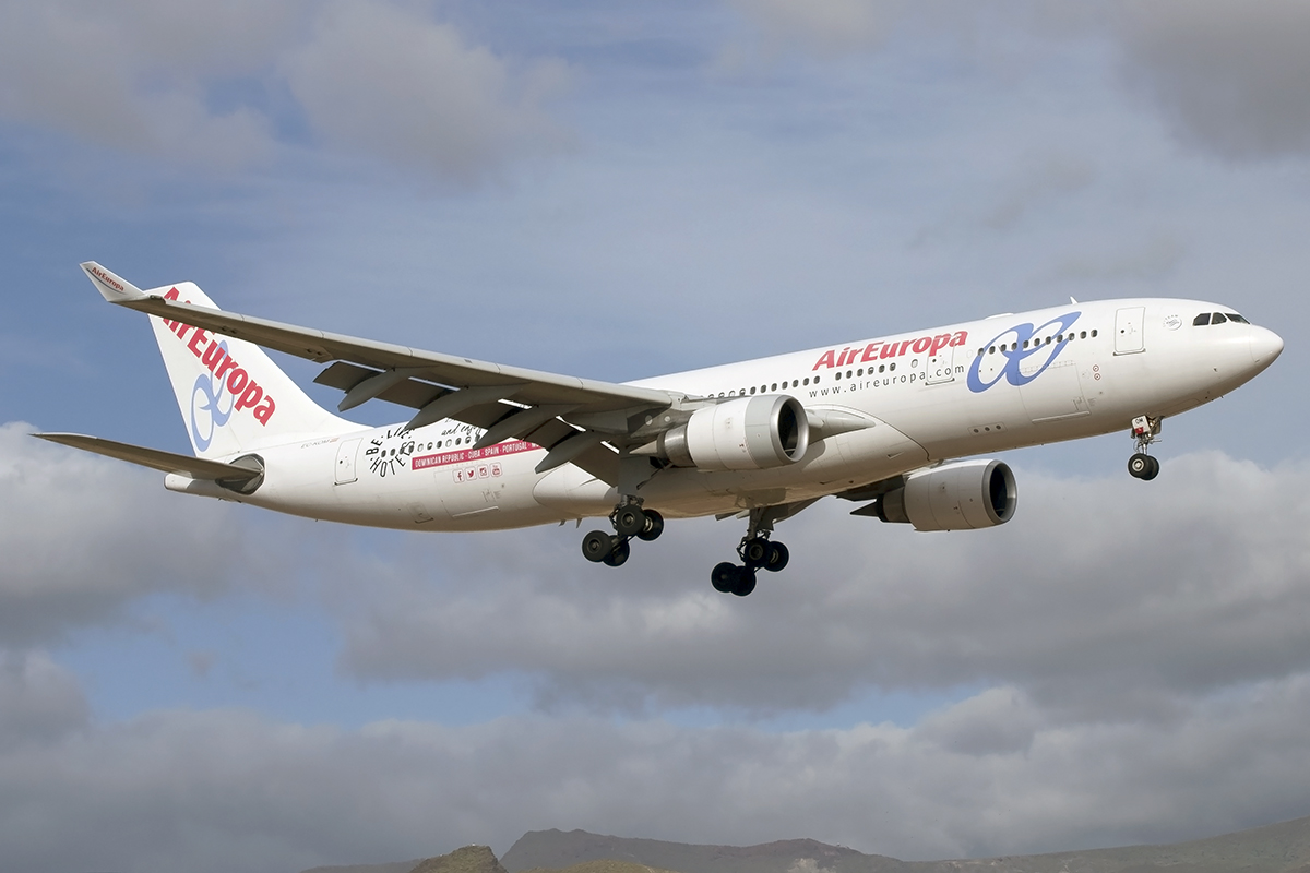 EC-KOM, (cn 931), Airbus A330-202