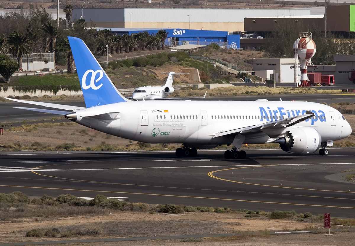 EC-MIG (cn 36412) Boeing 787-8