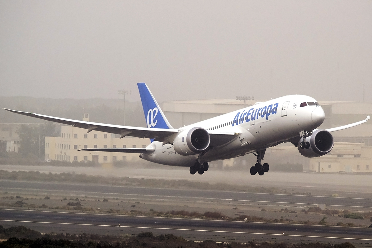 EC-MPE (cn 36418) Boeing 787-8