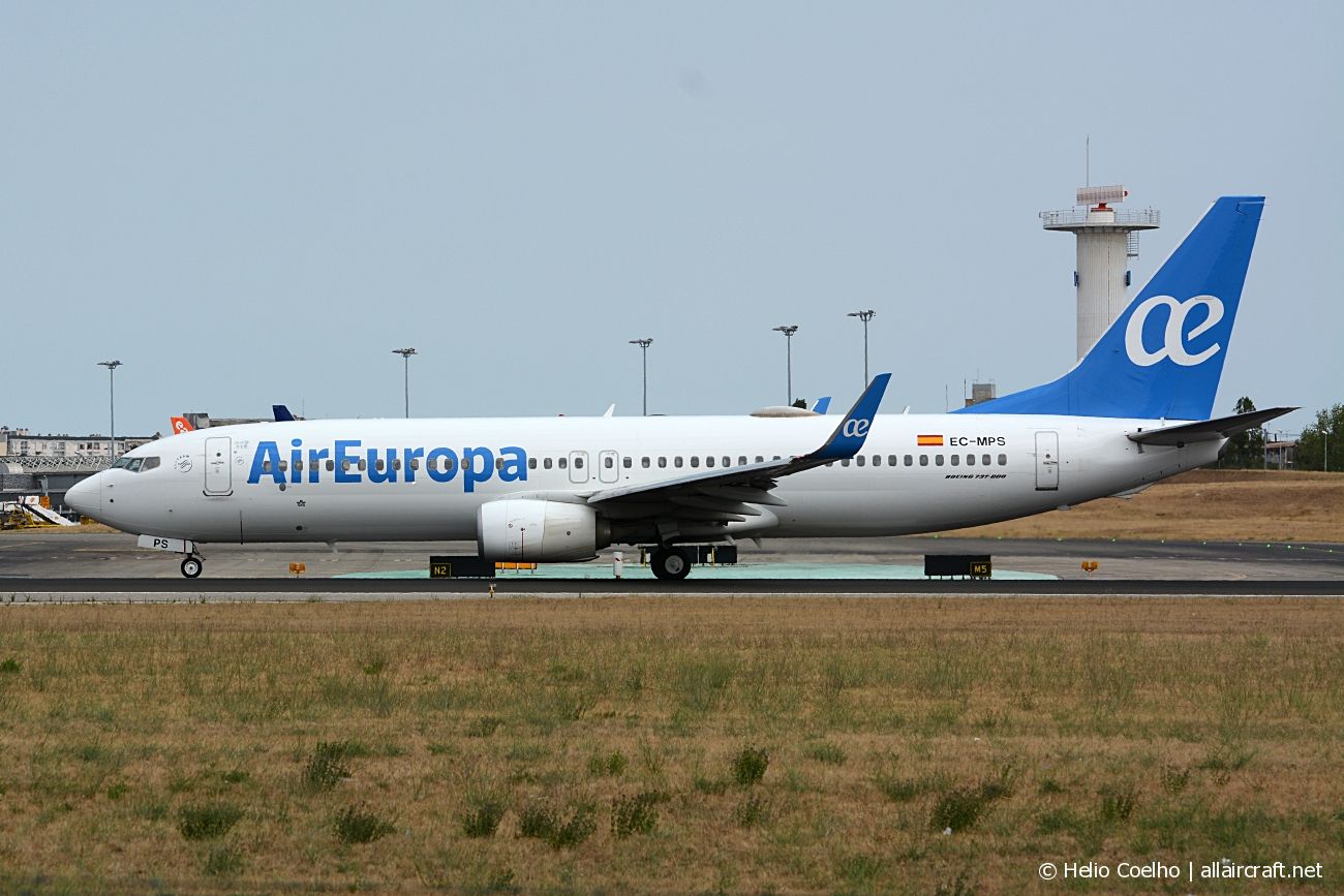 EC-MPS (60587) 2017 Boeing 737-85P(WL)