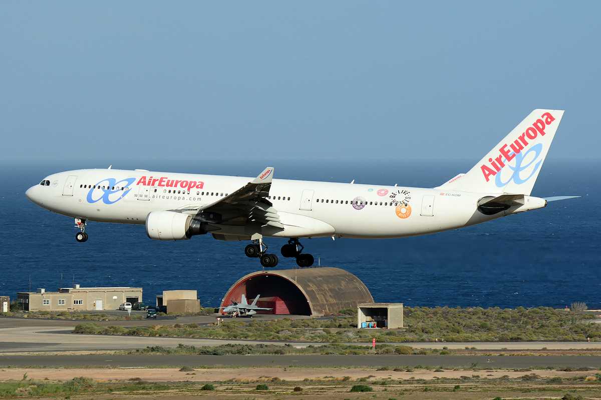 EC-KOM, (cn 931), Airbus A330-202