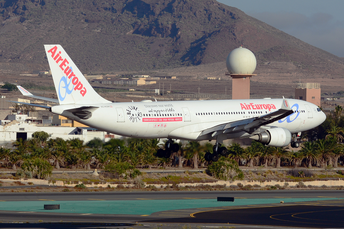 EC-KOM · Airbus A330-202 · (LPA / GCLP)