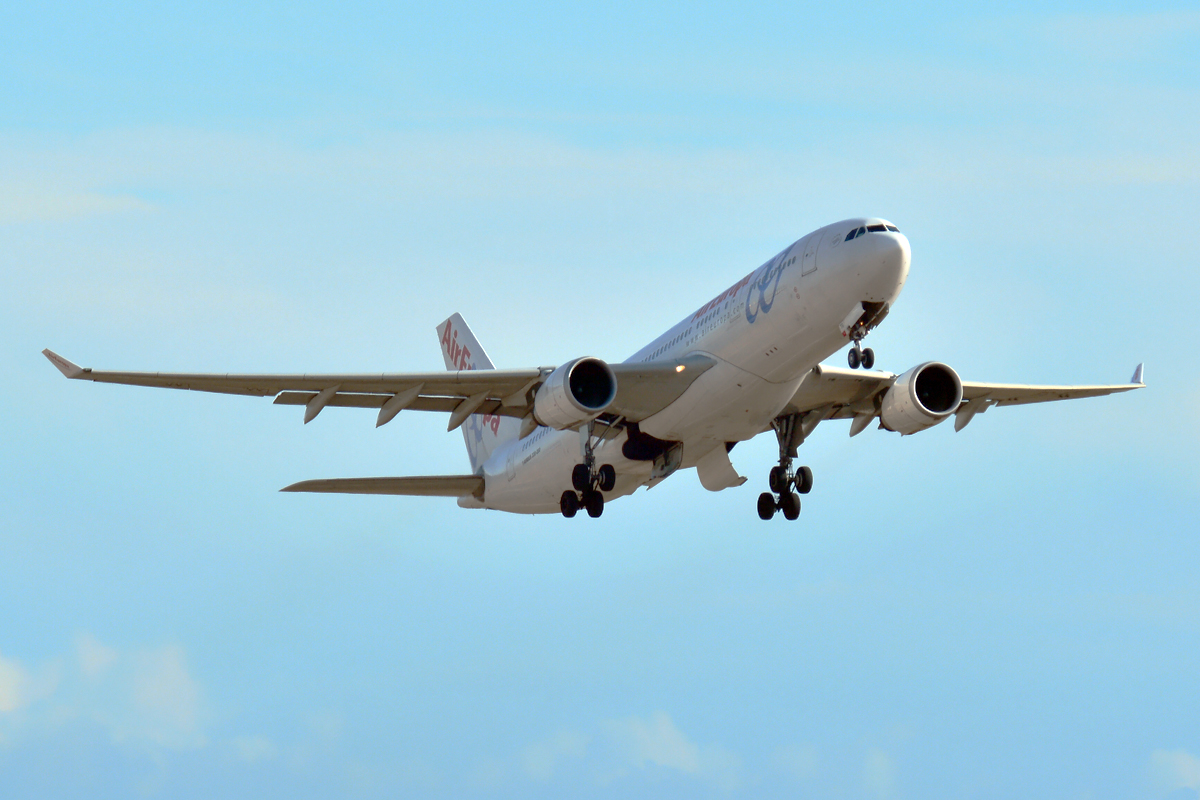 EC-KTG, (cn 950), Airbus A330-202