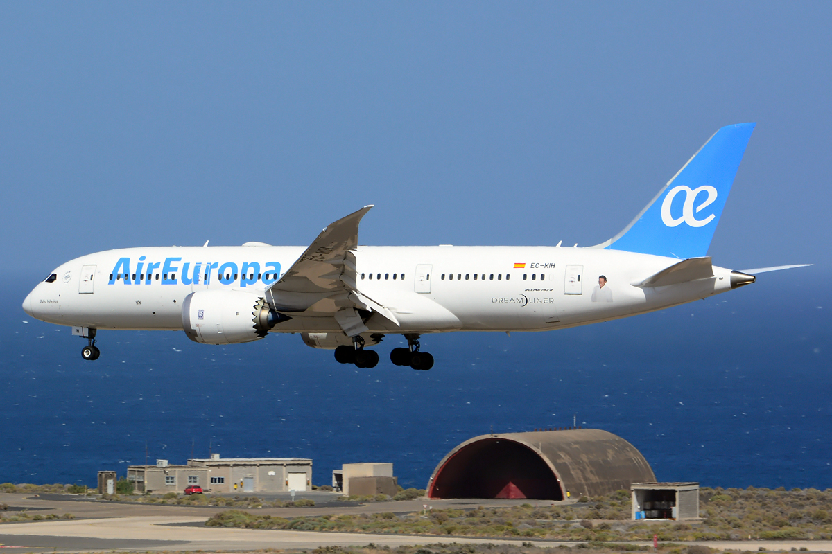 EC-MIH · Boeing 787-8 Dreamliner · (LPA / GCLP)