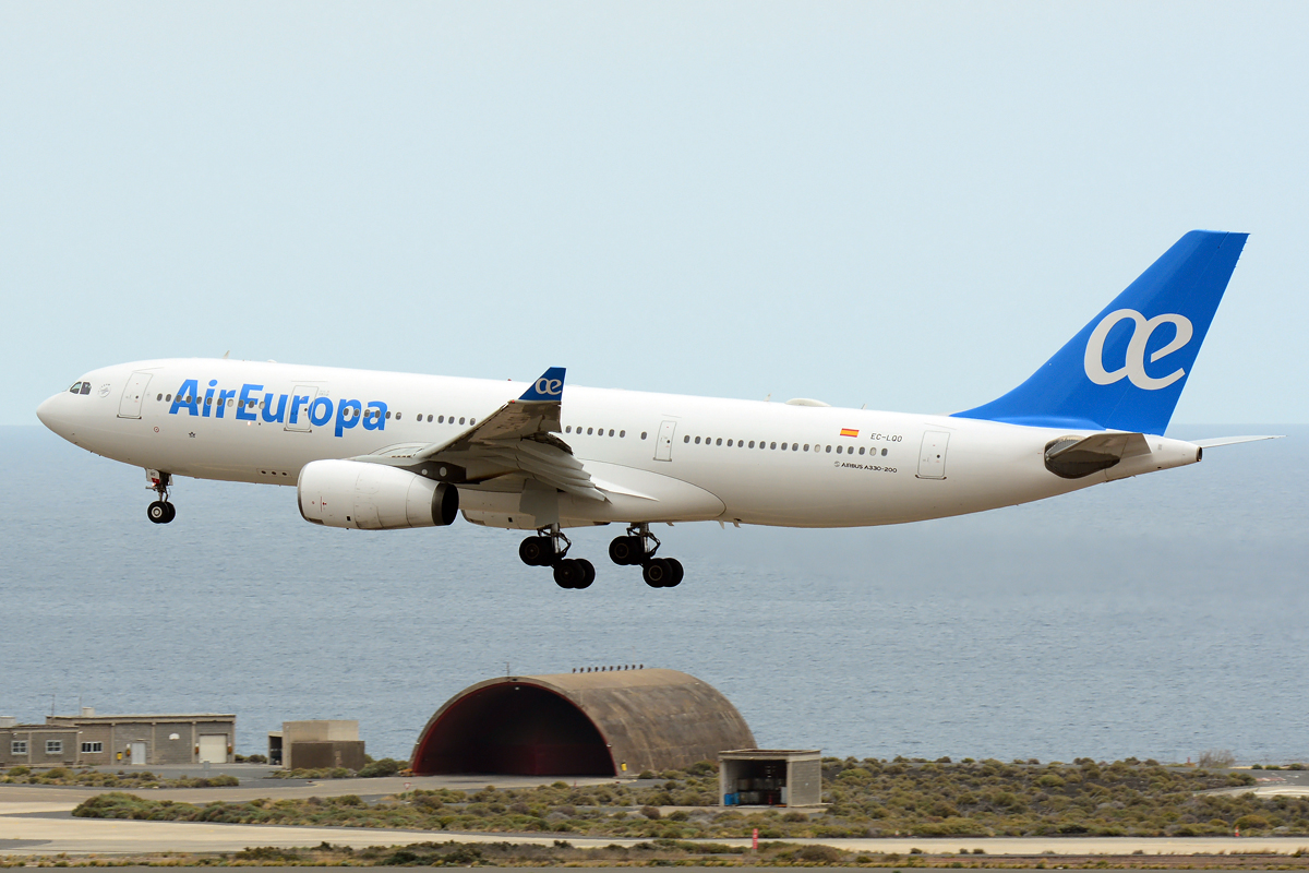 EC-LQO · Airbus A330-243 · (LPA / GCLP)