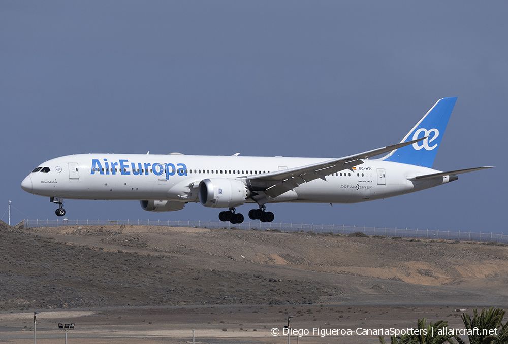 EC-MTI (62129) 2018 Boeing 787-9 Dreamliner