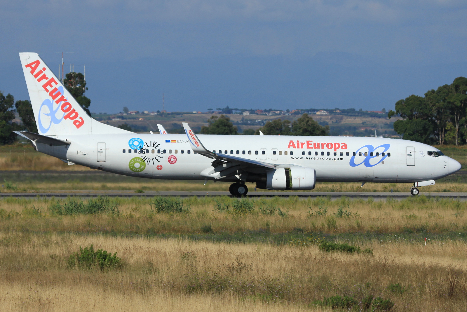EC-JAP (33971) 2004 Boeing 737-85P(WL)