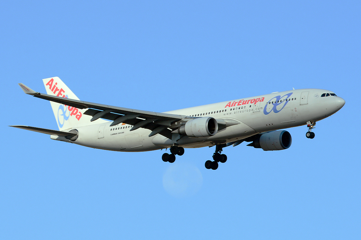 EC-KTG · Airbus A330-202 · (LPA / GCLP)