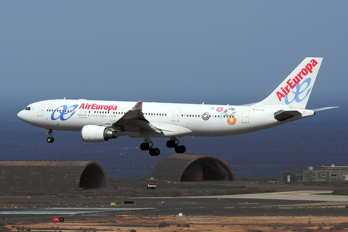 EC-KOM · Airbus A330-202 · (LPA / GCLP)