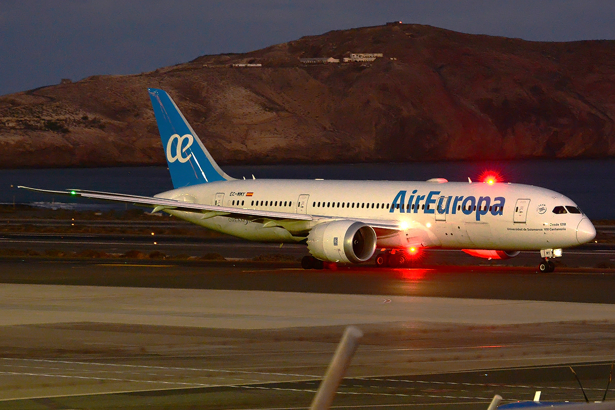 EC-MMY (cn 36416) Boeing 787-8