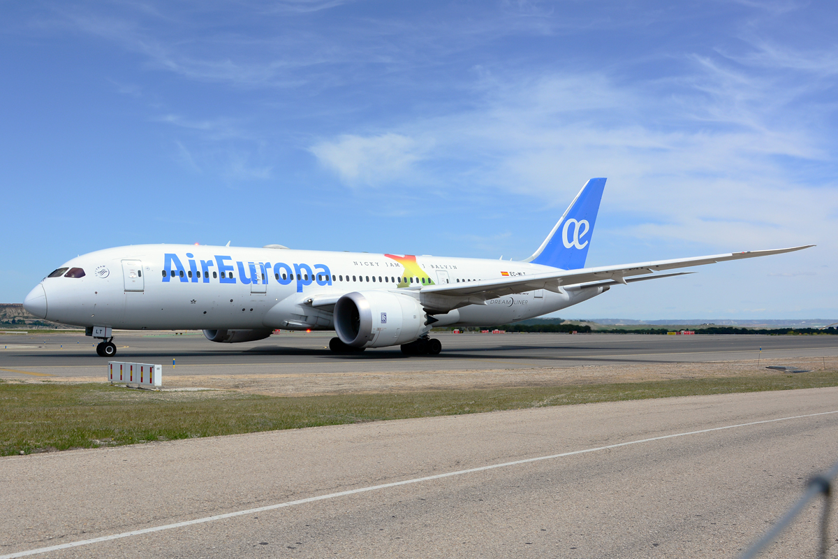 EC-MLT · Boeing 787-8 Dreamliner · (MAD / LEMD)