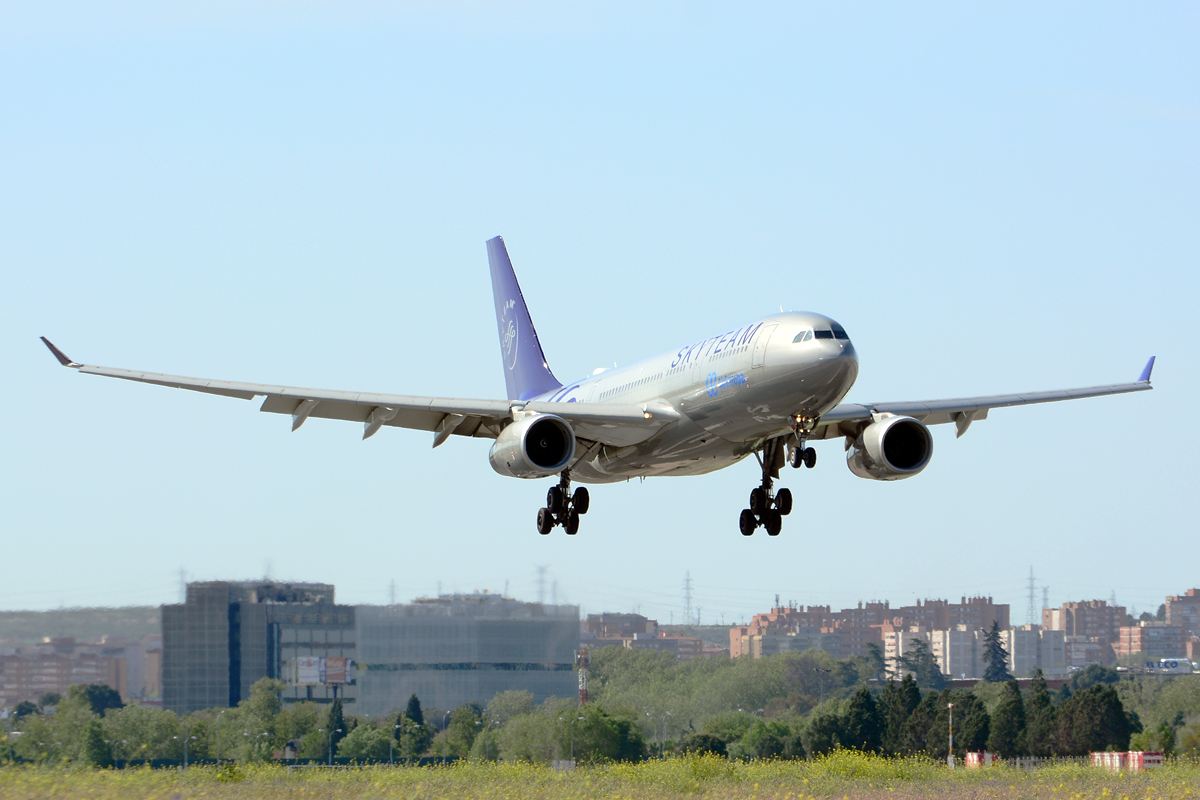 EC-LQP · Airbus A330-243 · (MAD / LEMD)
