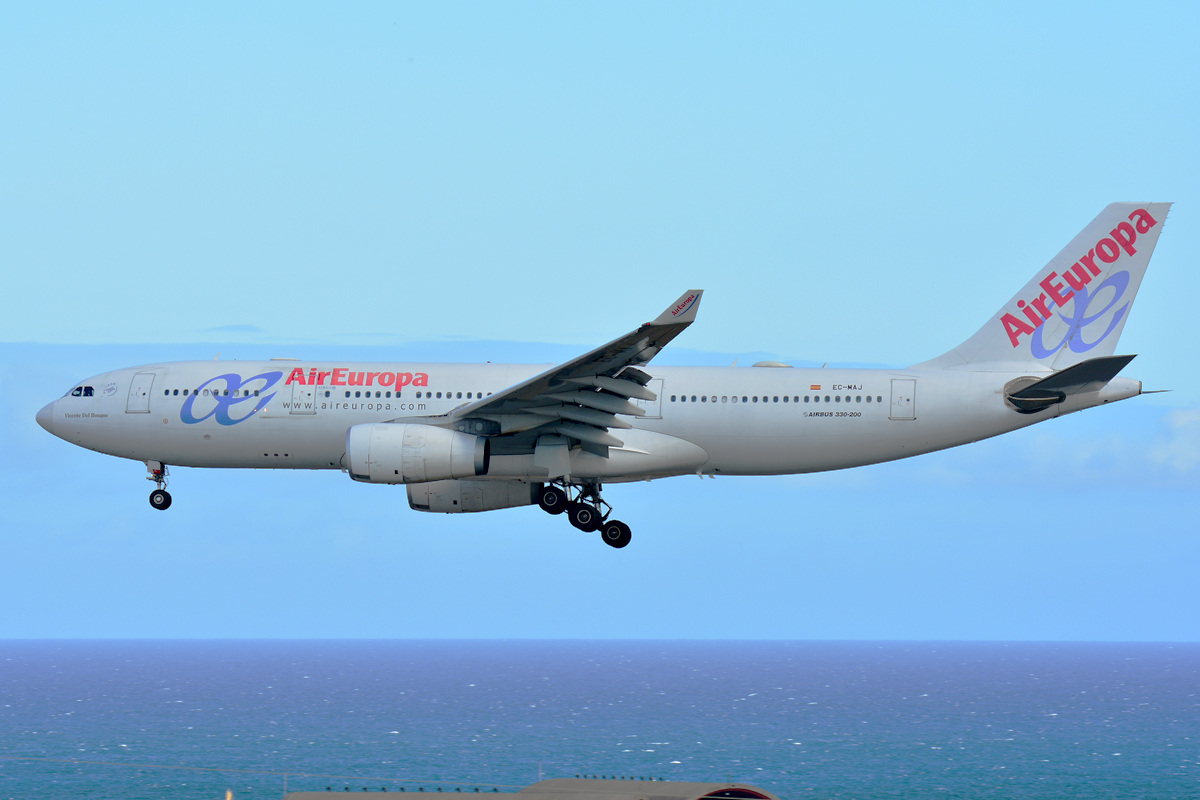 EC-MAJ · Airbus A330-243 · (LPA / GCLP)
