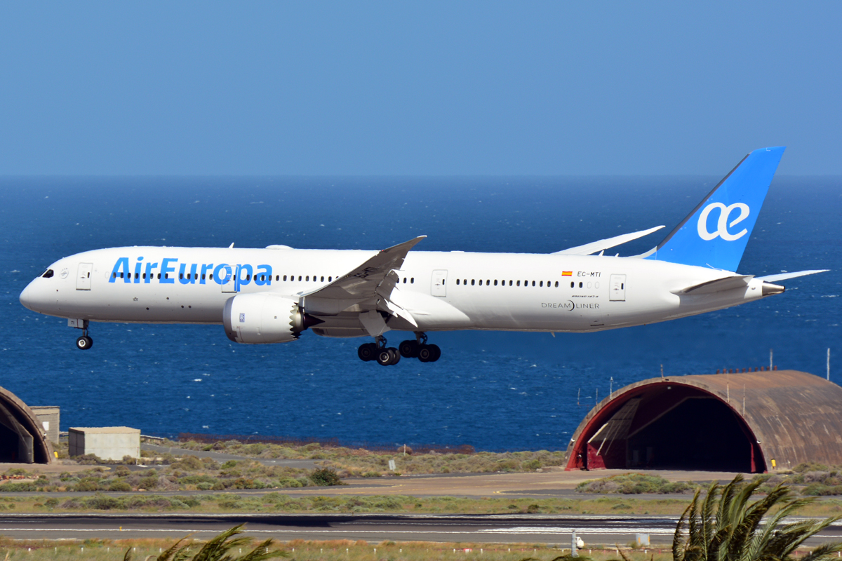 EC-MTI (62129) 2018 Boeing 787-9 Dreamliner