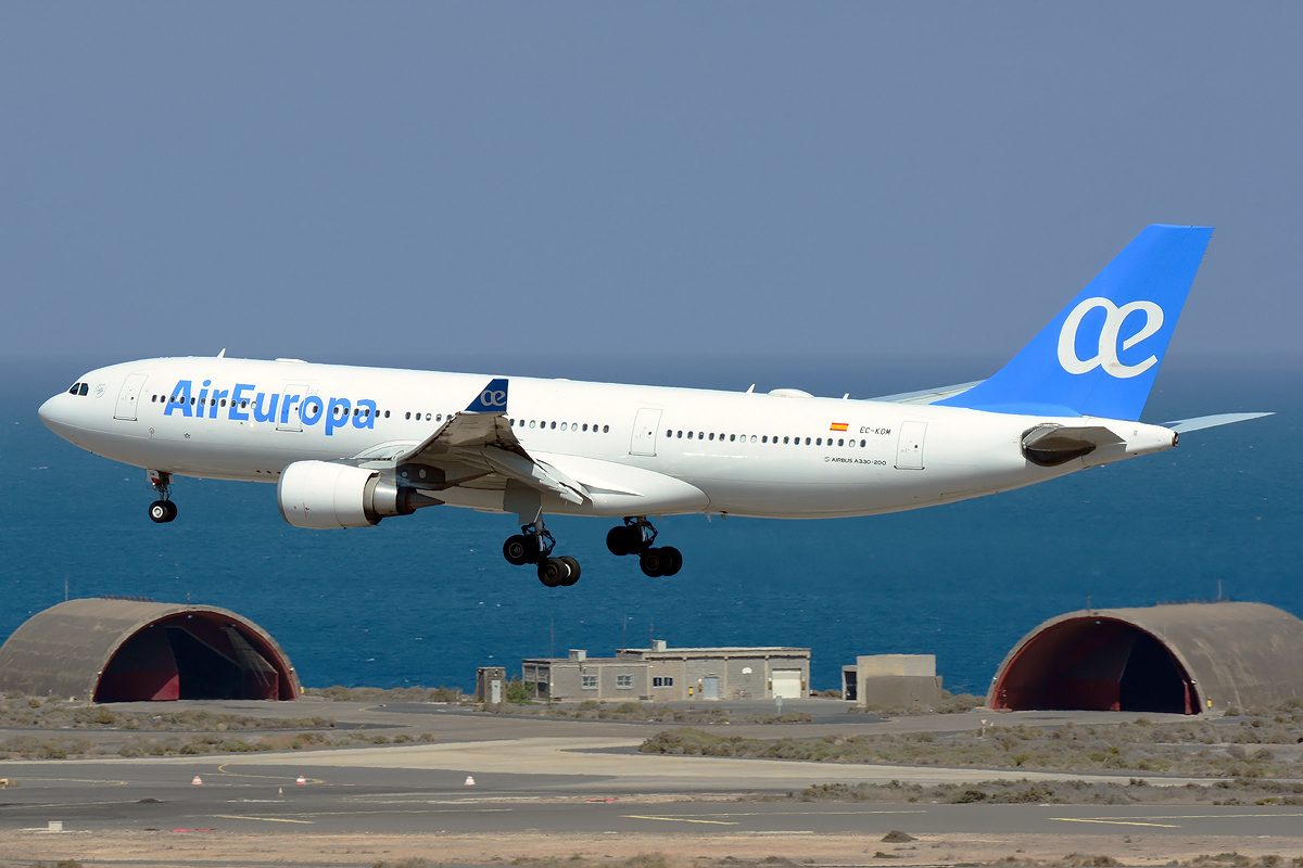 EC-KOM · Airbus A330-202 · (LPA / GCLP)