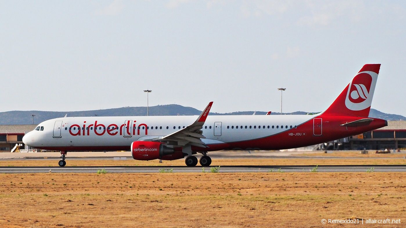 HB-JOU · Airbus A321-211(WL) · (FAO / LPFR)