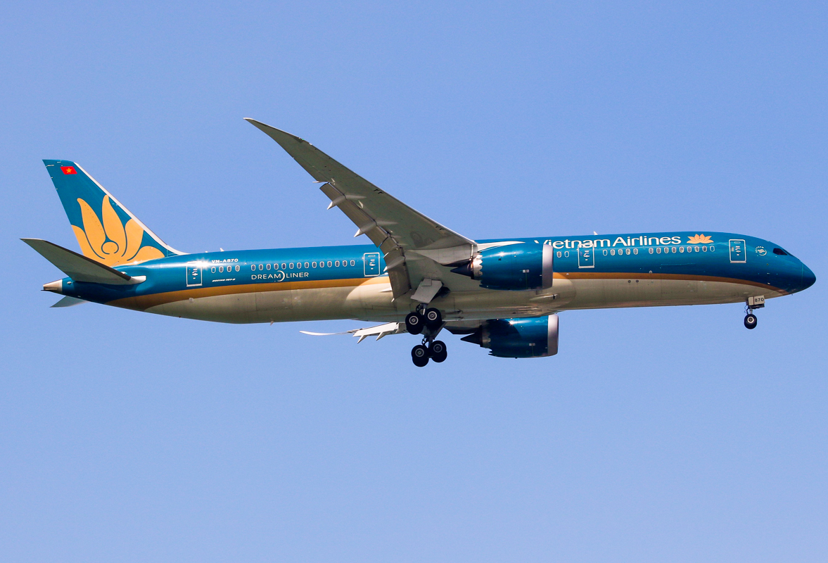 VN-A870 · Boeing 787-9 Dreamliner · (SIN / WSSS)