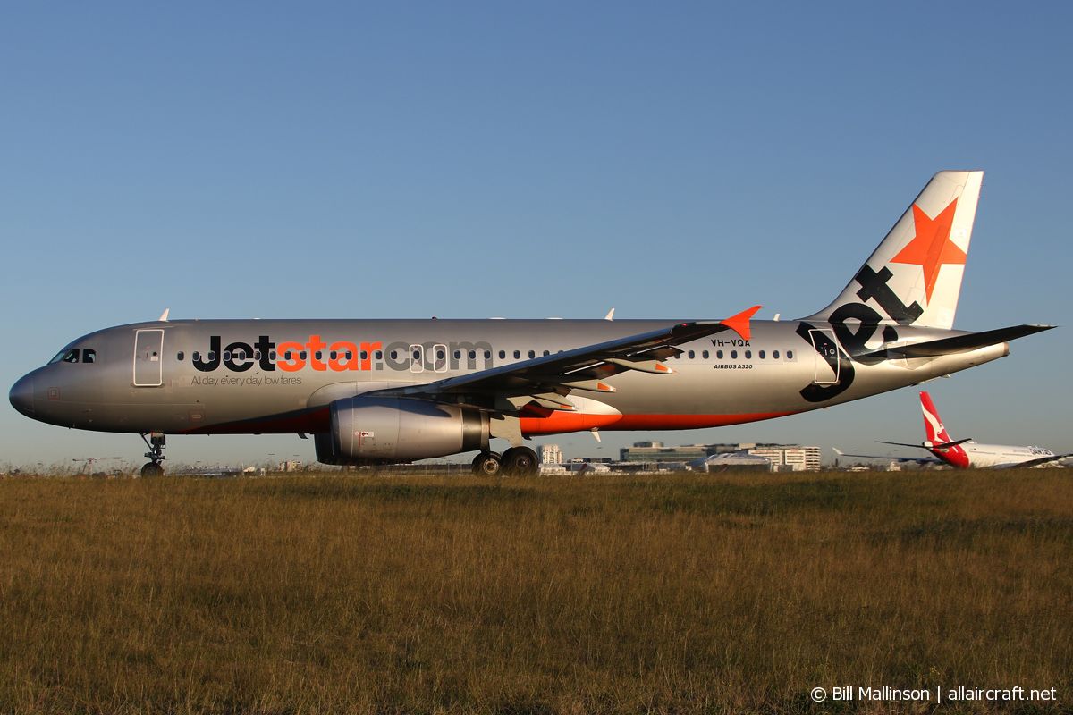 VH-VQA · Airbus A320-232 · (SYD / YSSY)