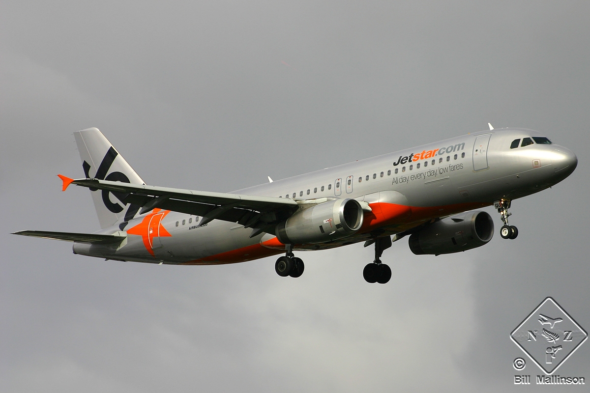 VH-VQU · Airbus A320-232 · (SYD / YSSY)