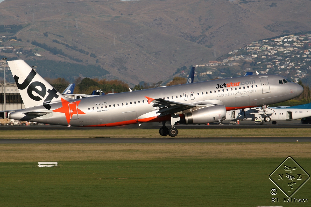 VH-VQR, (cn 2526), Airbus A320-232
